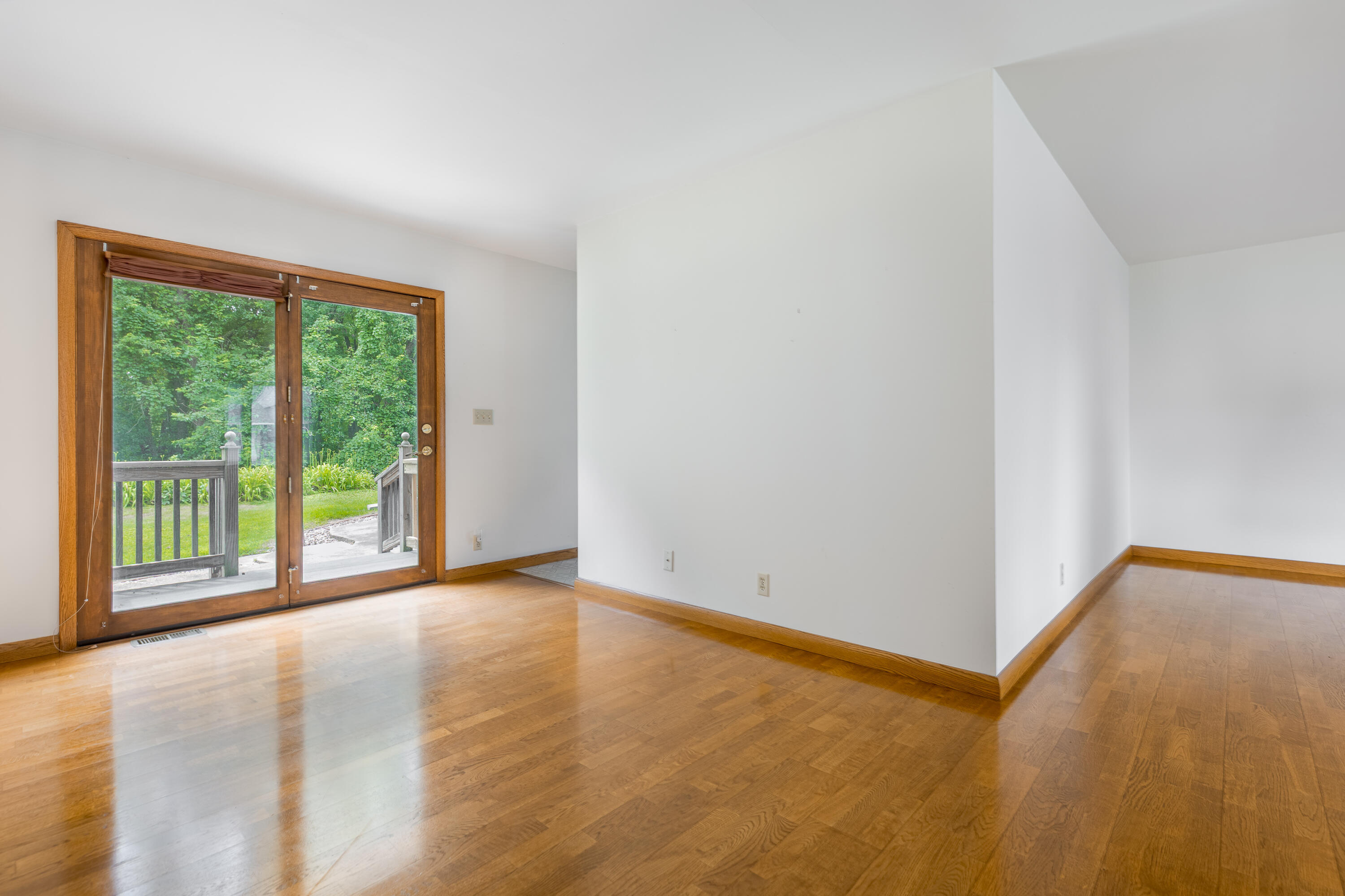3064 South Marion Road La Crosse, WI 54601 - Photo 5 of 26 3064-5
