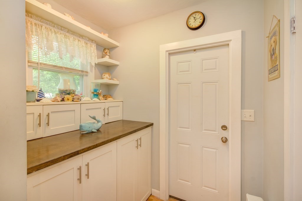 180 Mt Hope Road Somerset, MA 02726 - Photo 11 of 42 Gallery Image 11