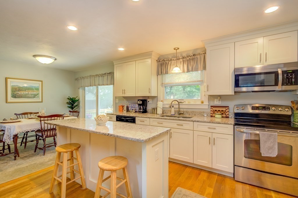 180 Mt Hope Road Somerset, MA 02726 - Photo 8 of 42 Gallery Image 8