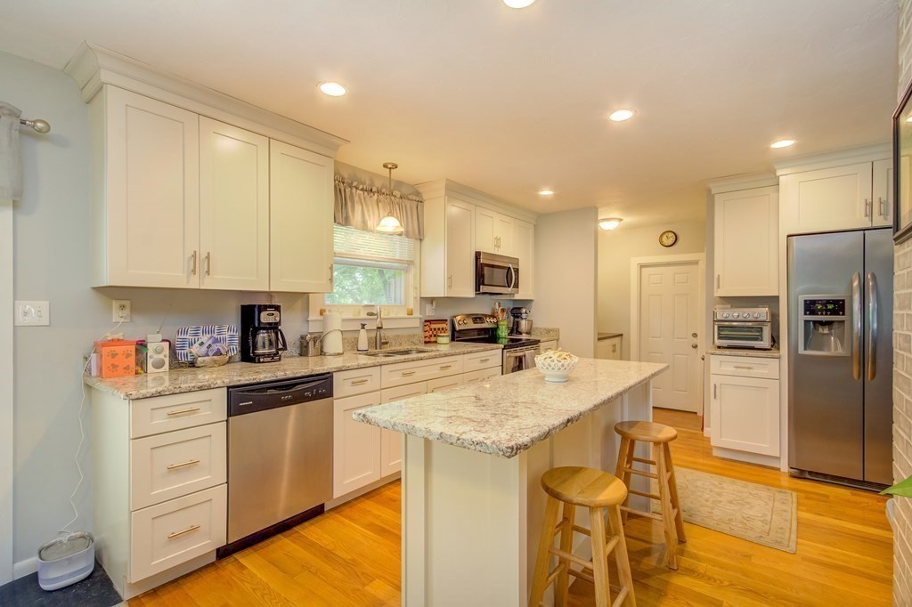 180 Mt Hope Road Somerset, MA 02726 - Photo 9 of 42 Gallery Image 9