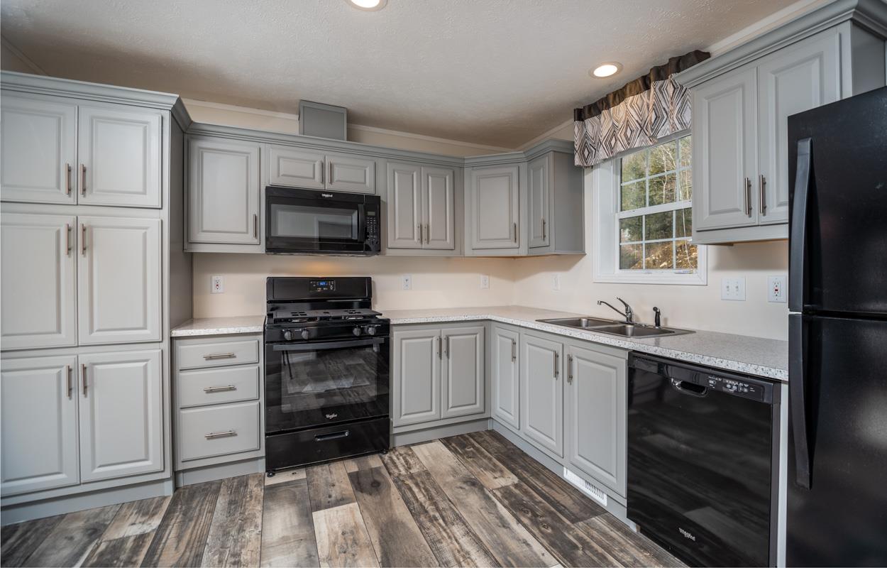 588 Ten Rod Road Farmington, NH 03835 - Photo 7 of 16
