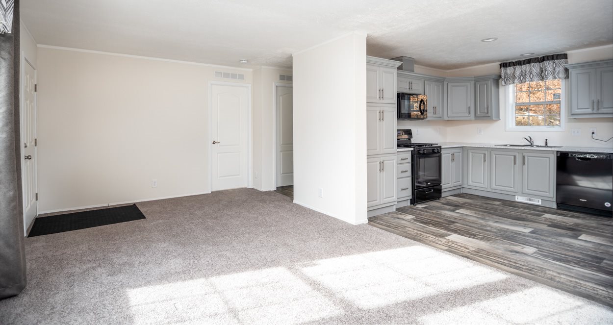 588 Ten Rod Road Farmington, NH 03835 - Photo 8 of 16