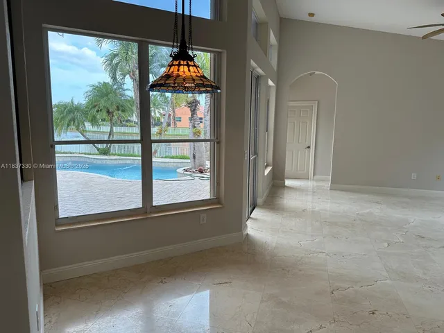 $5,800 | 18580 Southwest 44th Street, Unit 1, Miramar, FL 33029