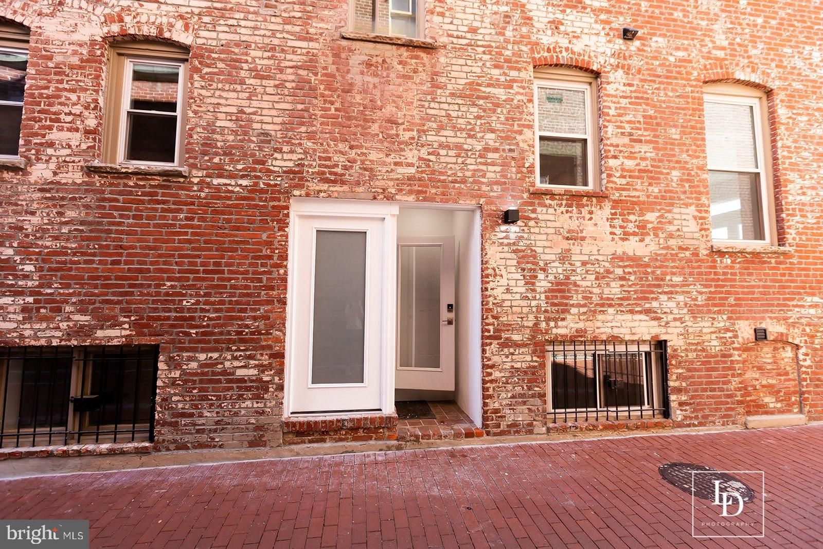 631 Constitution Avenue Northeast Washington, DC 20002 - Photo 5 of 74