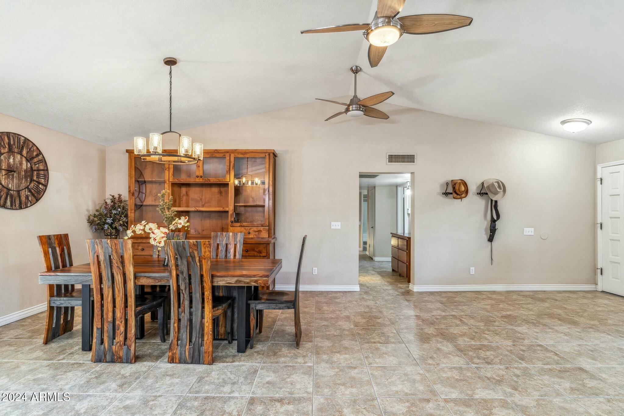 1045 East Cloud Road Phoenix, AZ 85086 - Photo 11 of 67 tempImageKCNFpe