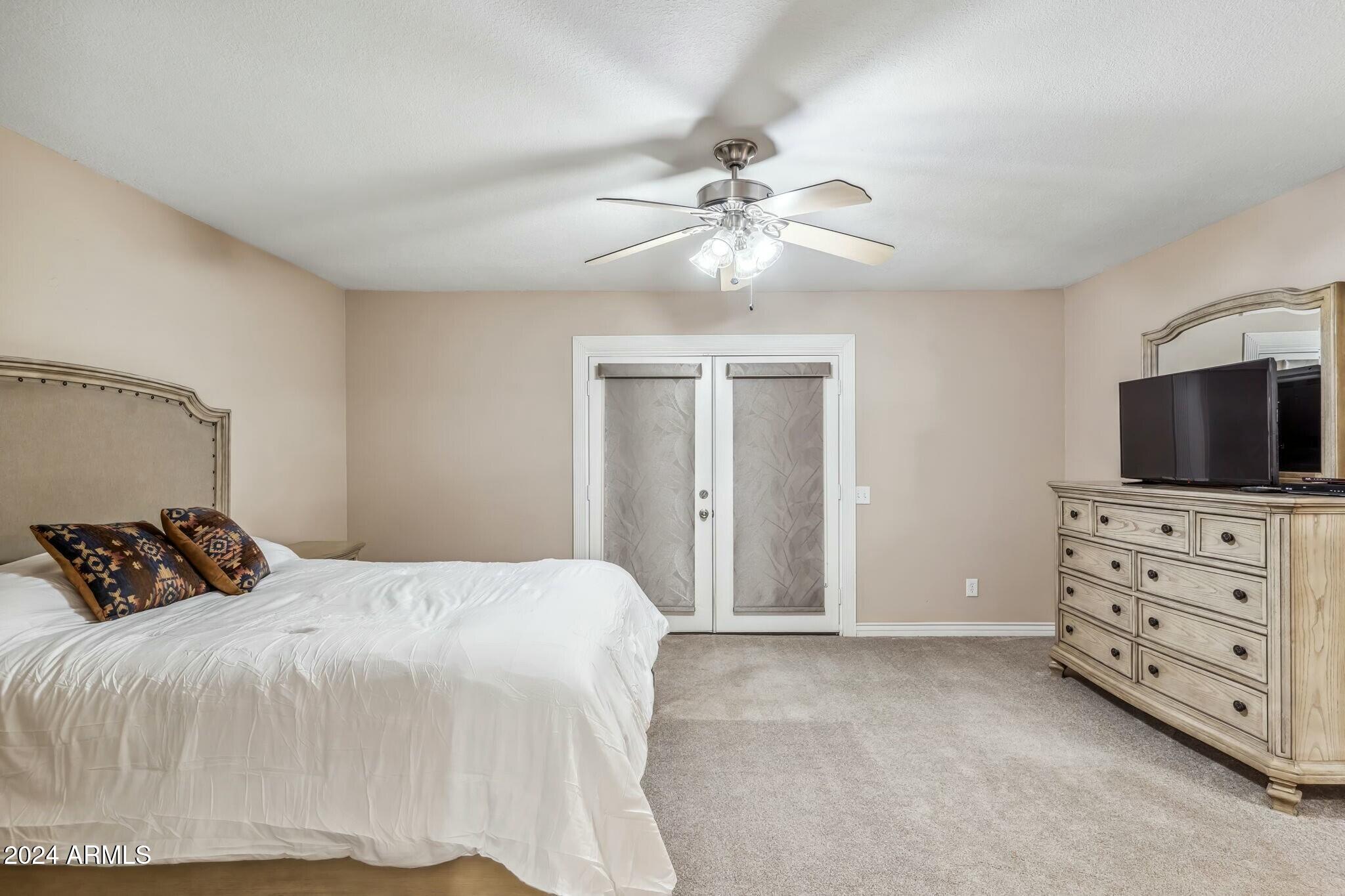 1045 East Cloud Road Phoenix, AZ 85086 - Photo 19 of 67 tempImageBo6XEv