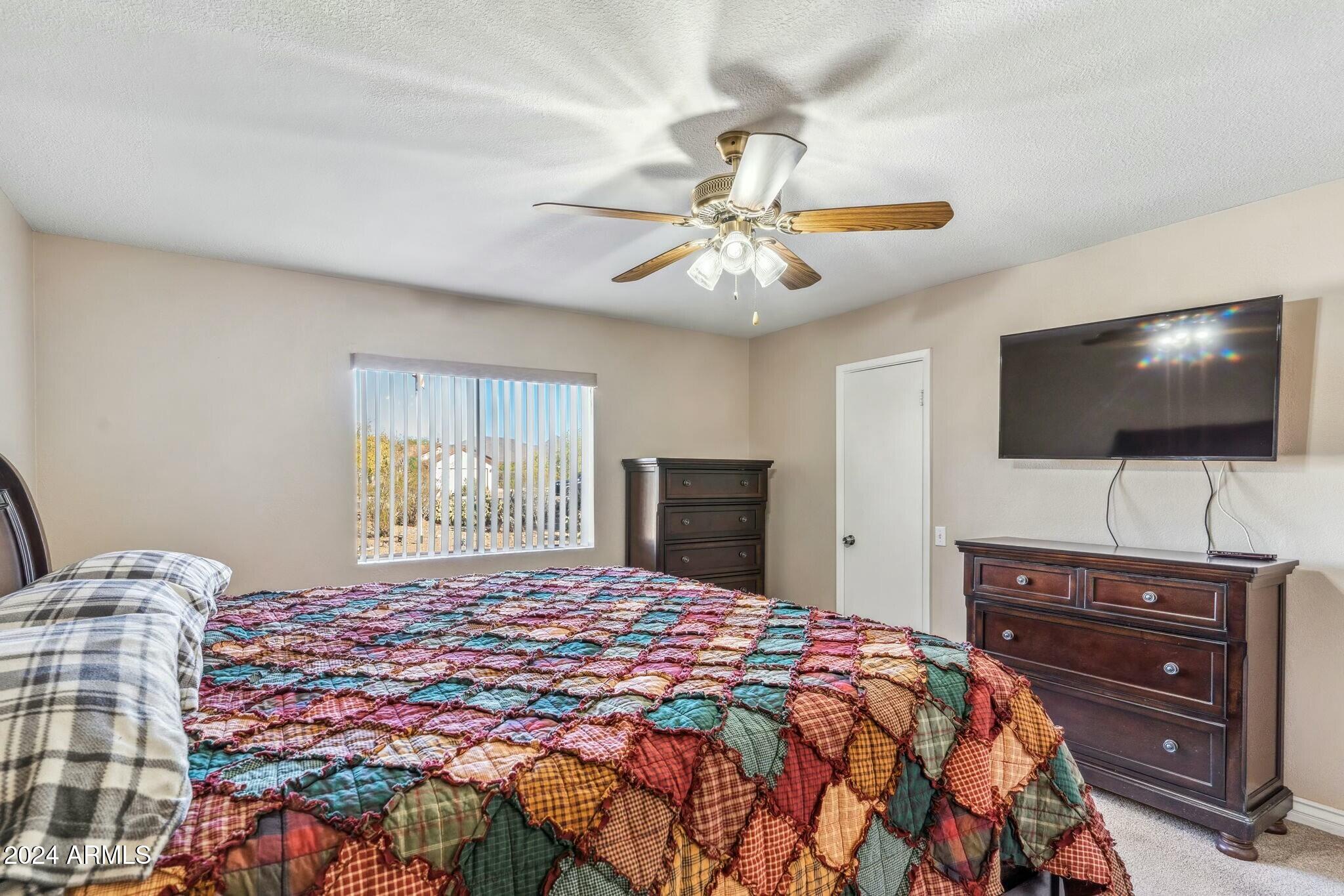 1045 East Cloud Road Phoenix, AZ 85086 - Photo 25 of 67 tempImage3tGikJ