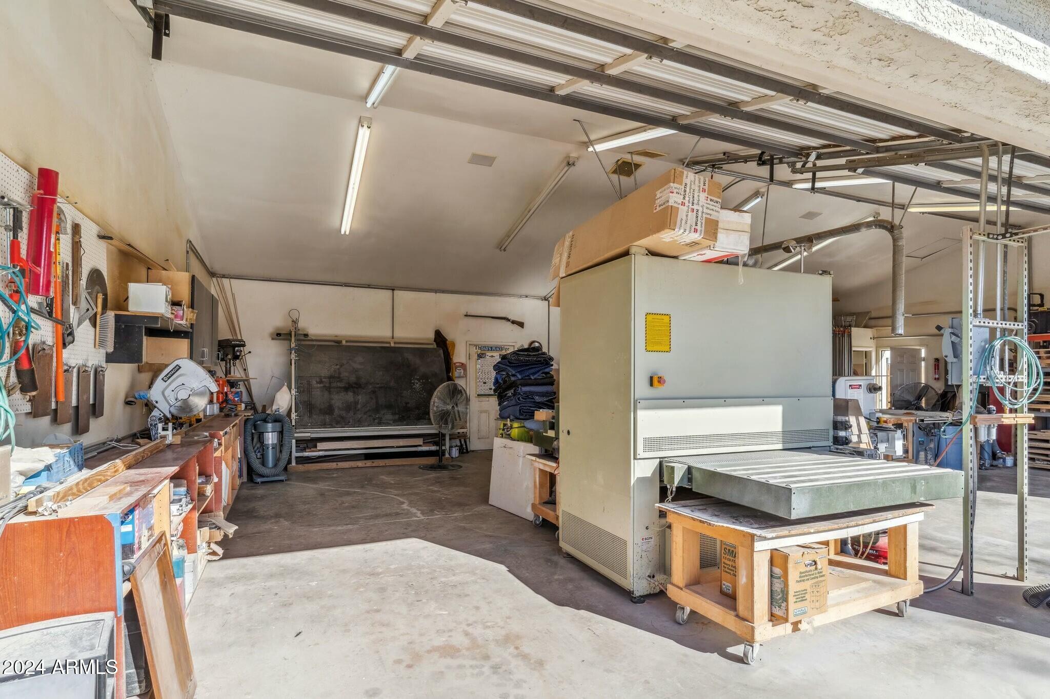 1045 East Cloud Road Phoenix, AZ 85086 - Photo 38 of 67 tempImageZLg2SN