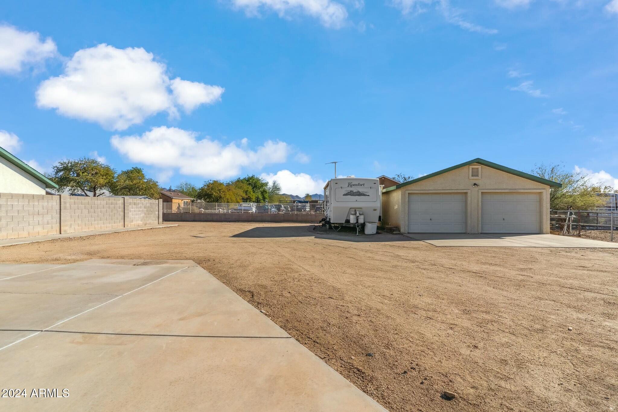 1045 East Cloud Road Phoenix, AZ 85086 - Photo 44 of 67 tempImageOWVaI9