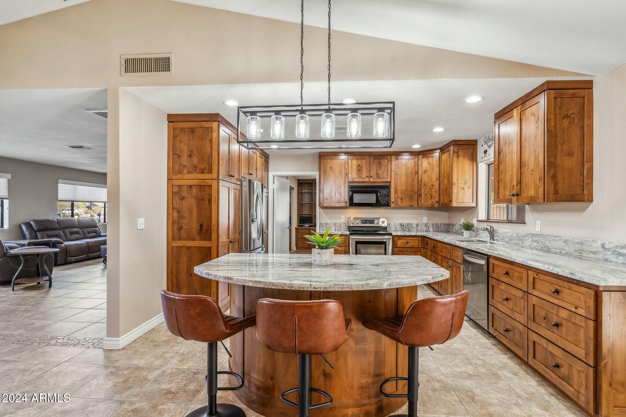 1045 East Cloud Road Phoenix, AZ 85086 - Photo 7 of 67 tempImageKH3tik