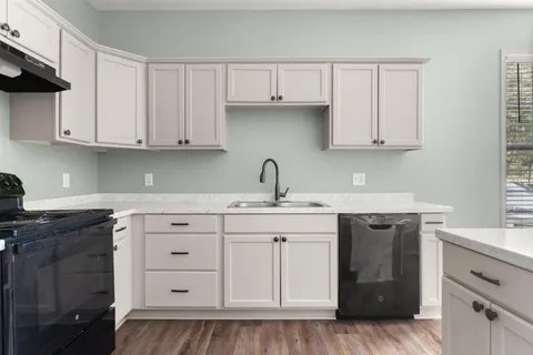 $230,000 | 5605 Lavergne St Lake, Unit 1 & 2, Lake Charles, LA 70615