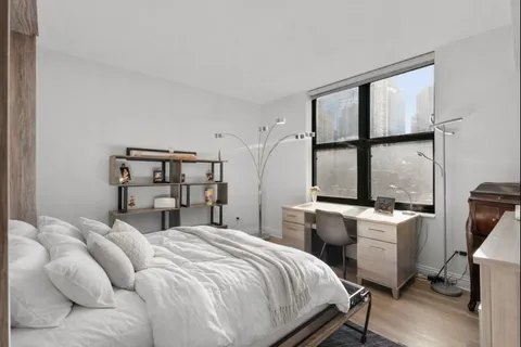 $829,000 | 55 West Delaware Place, Unit 614, Chicago, IL 60610