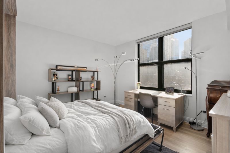 55 West Delaware Place, Unit 614 Chicago, IL 60610 - Photo 14 of 22