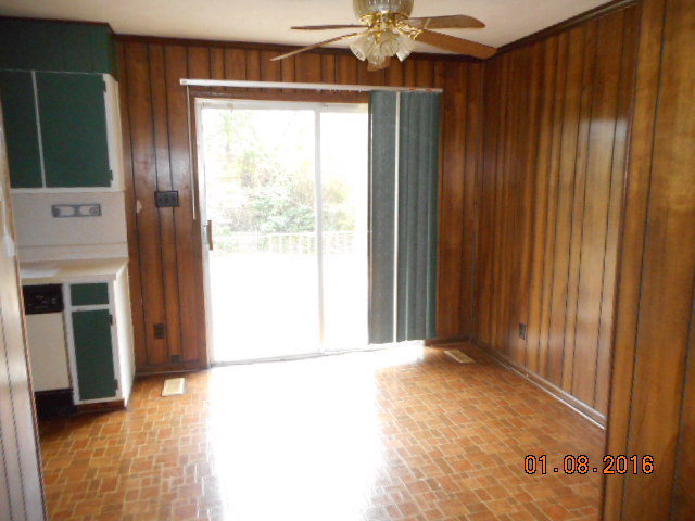 4602 Bishop Road Macon, GA 31206 - Photo 4 of 11 a view of an empty room with a window