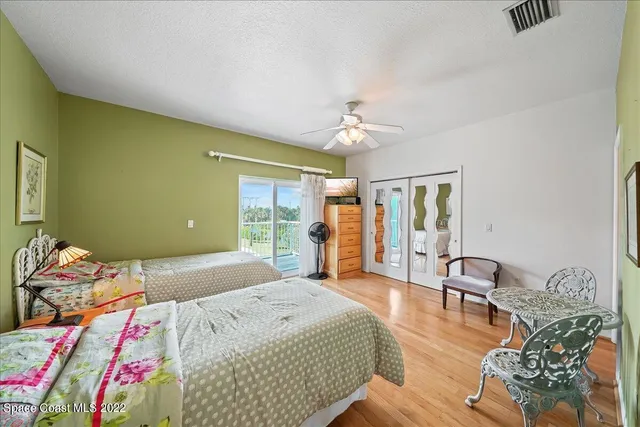 a view of an outdoor space