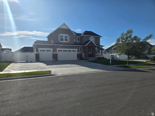 $734,900 | 2449 North Sarus Crane Drive, Clinton, UT 84015