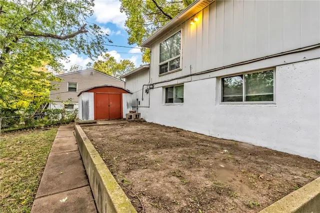 $190,000 | 18805 East Arrowhead Drive, Independence, MO 64056