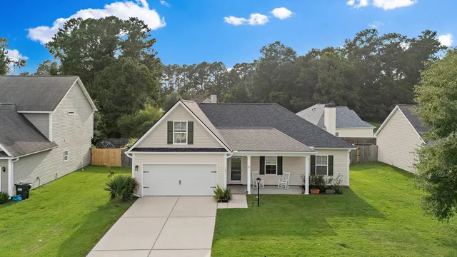 $360,000 | 102 Cableswynd Way, Summerville, SC 29485