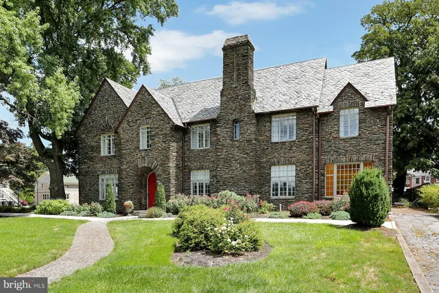 $1,249,900 | 2909 North Front Street, Harrisburg, PA 17110