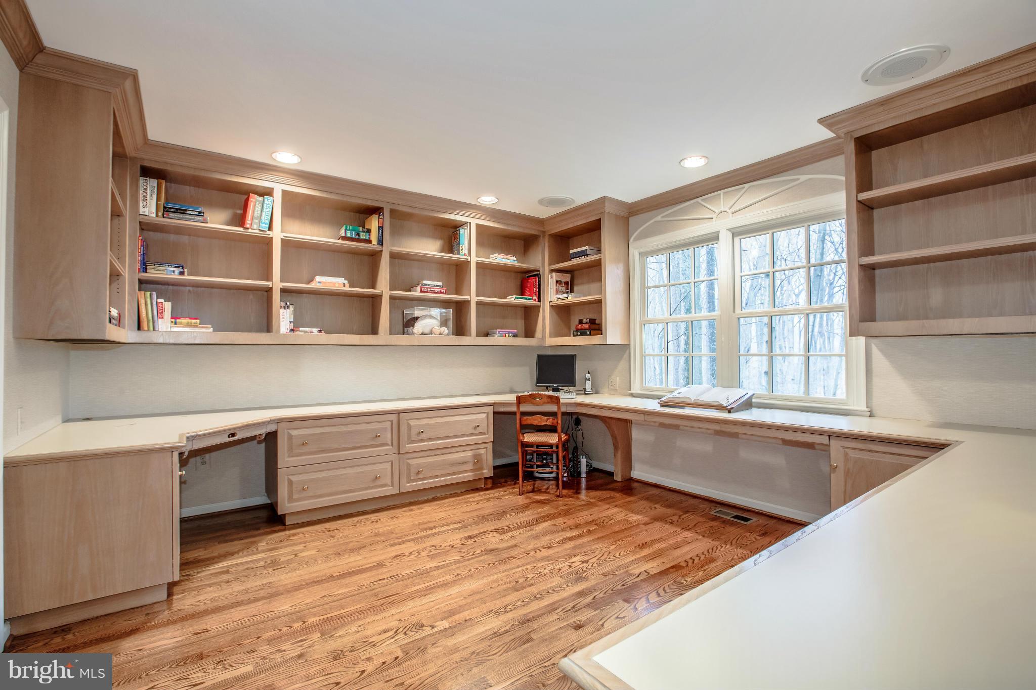 1096 Old Cedar Road McLean, VA 22102 - Photo 14 of 30 Interior (General)
