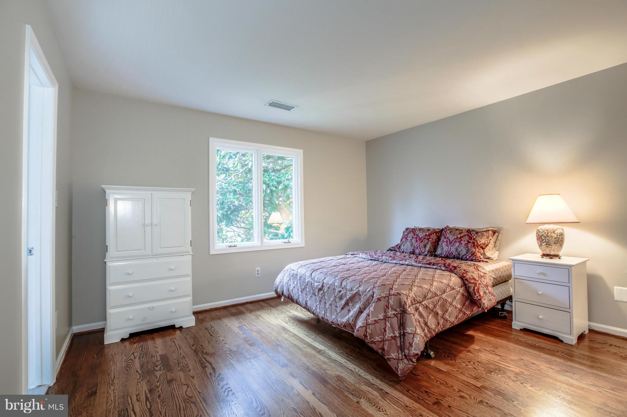 1096 Old Cedar Road McLean, VA 22102 - Photo 22 of 30 Bedroom