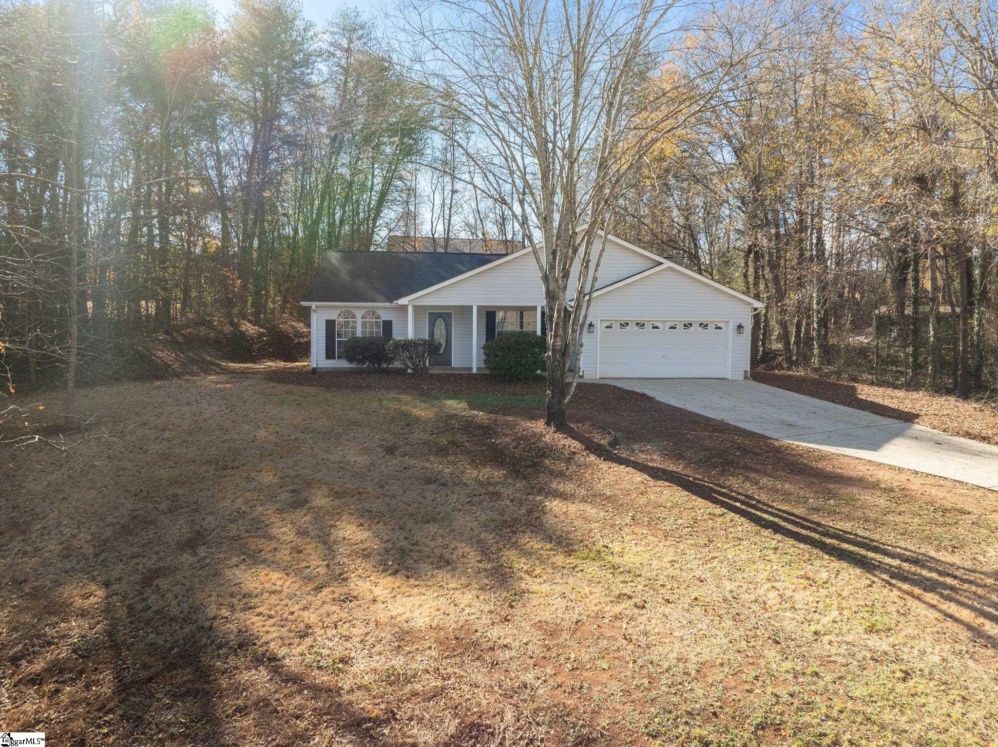 121 Confederate Lane Greer, SC 29651 - Photo 5 of 35