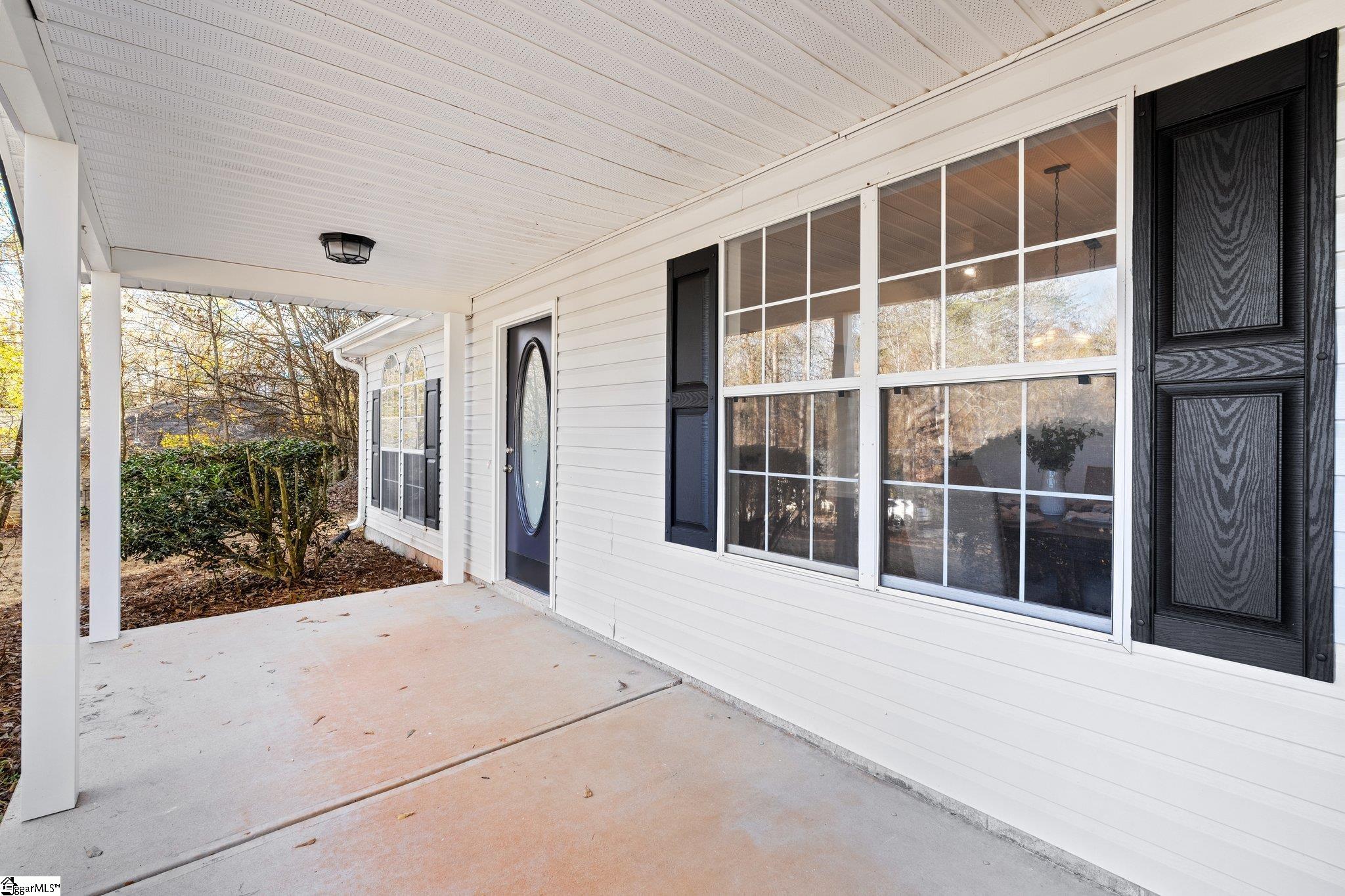 121 Confederate Lane Greer, SC 29651 - Photo 6 of 35