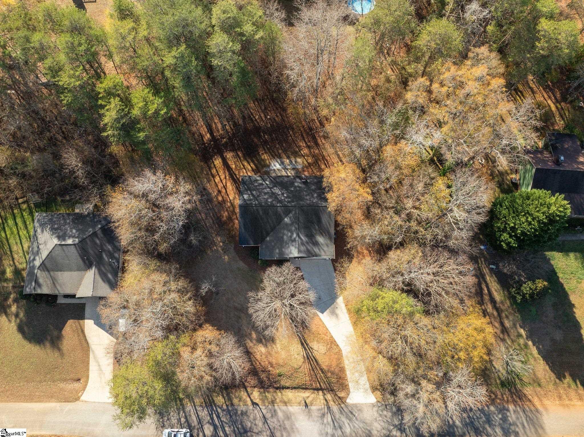 121 Confederate Lane Greer, SC 29651 - Photo 8 of 35