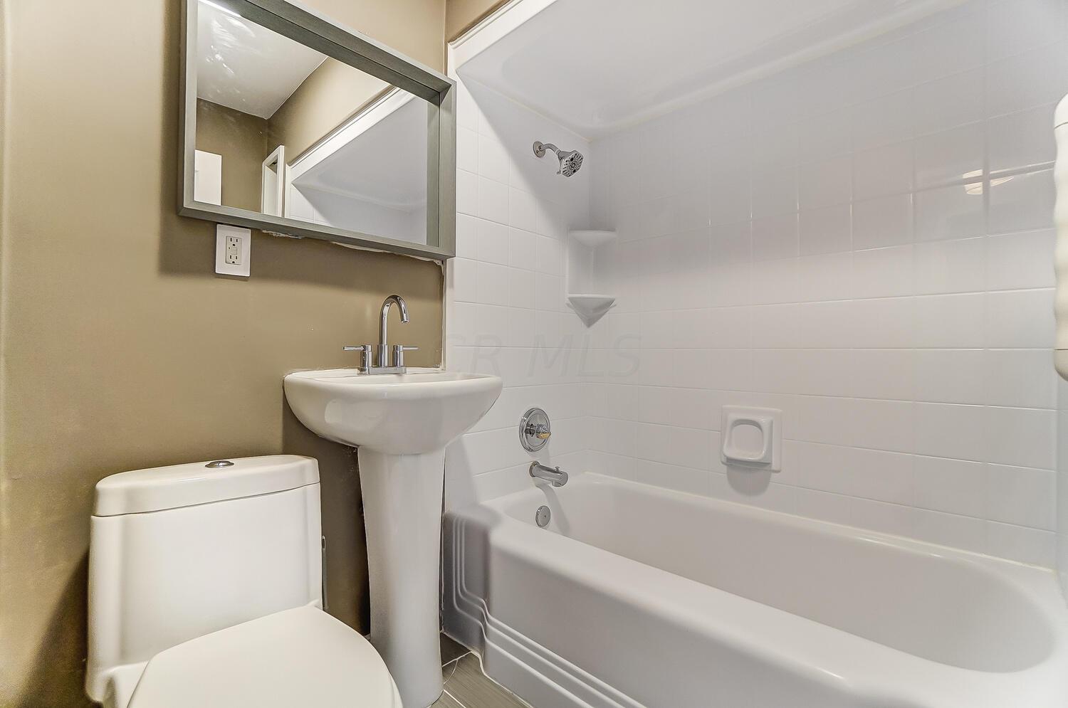 3168 Karl Road Columbus, OH 43224 - Photo 15 of 27 Gallery Image 15
