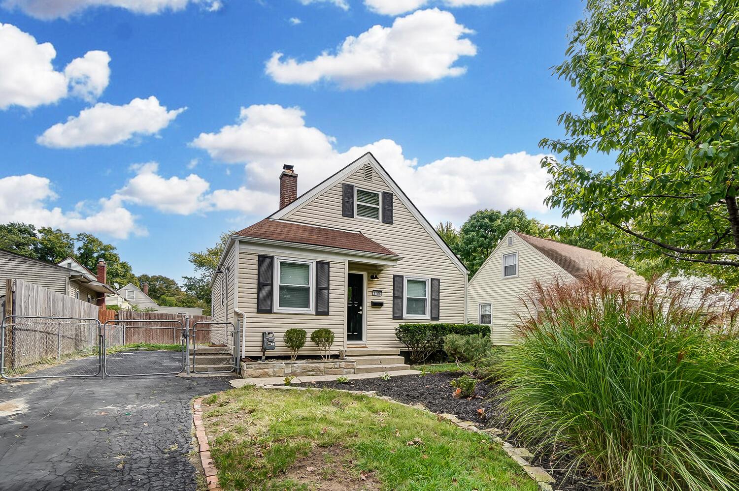 3168 Karl Road Columbus, OH 43224 - Photo 2 of 27 Gallery Image 2