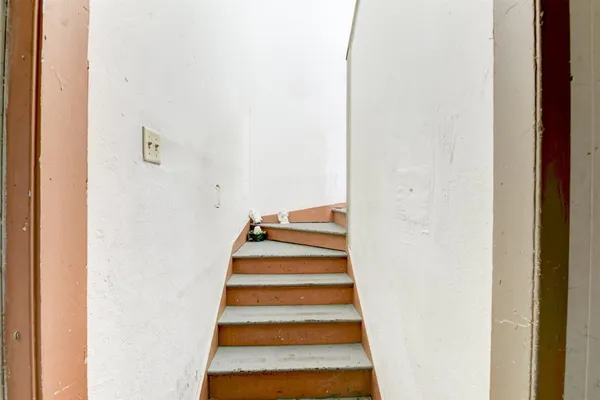 a view of entryway
