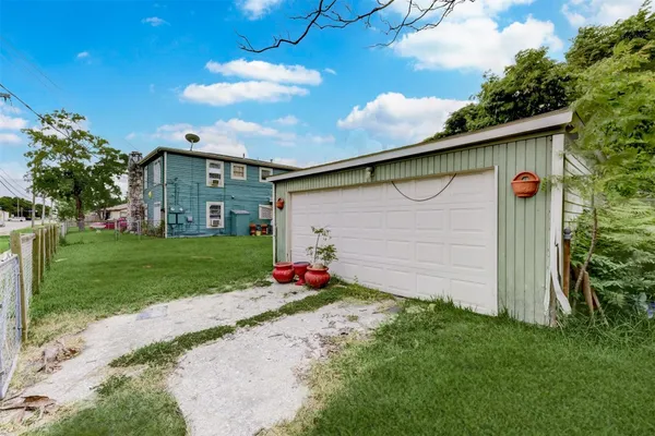 a front view of house with yard