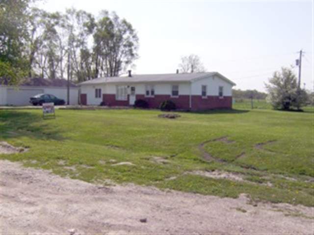 8406 South Harkers Corner Road Mapleton, IL 61547 - Photo 2 of 9