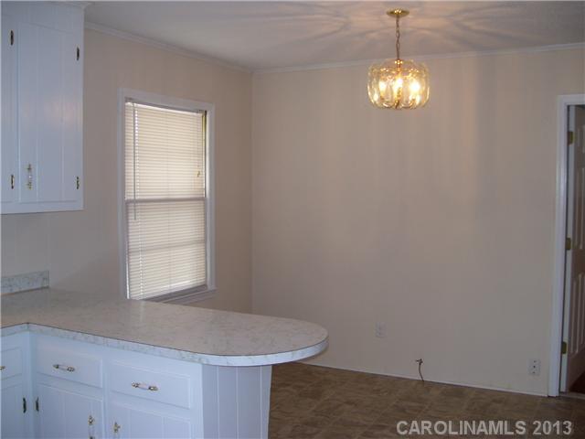 1519 Edgewood Road Bessemer City, NC 28016 - Photo 5 of 16 Gallery Image 5