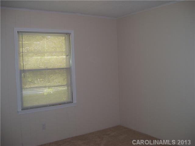 1519 Edgewood Road Bessemer City, NC 28016 - Photo 6 of 16 Gallery Image 6