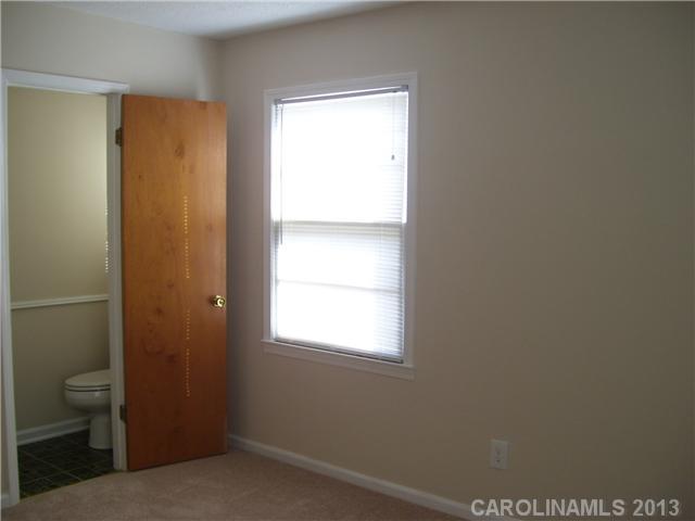 1519 Edgewood Road Bessemer City, NC 28016 - Photo 8 of 16 Gallery Image 8