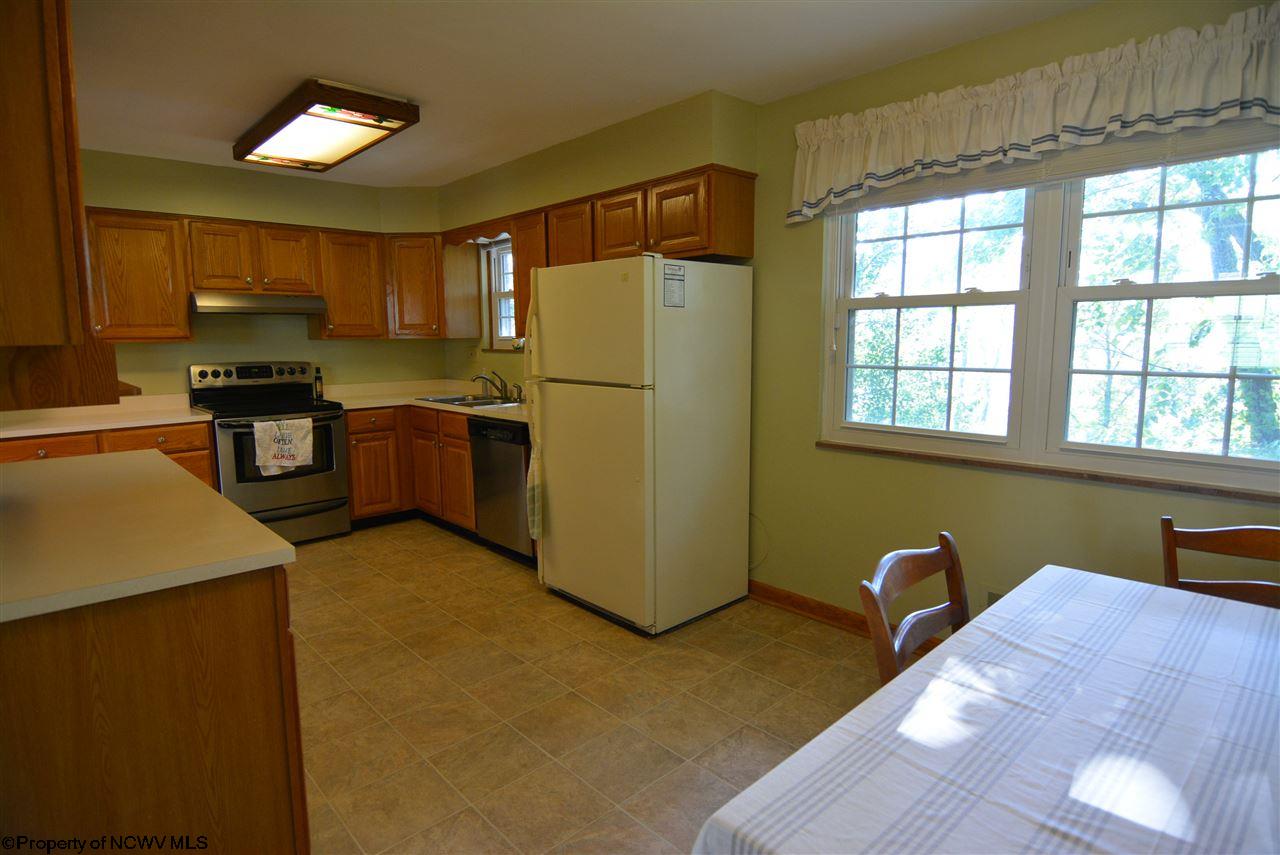 17 Millbrook Road Bridgeport, WV 26330 - Photo 5 of 17 Gallery Image 5