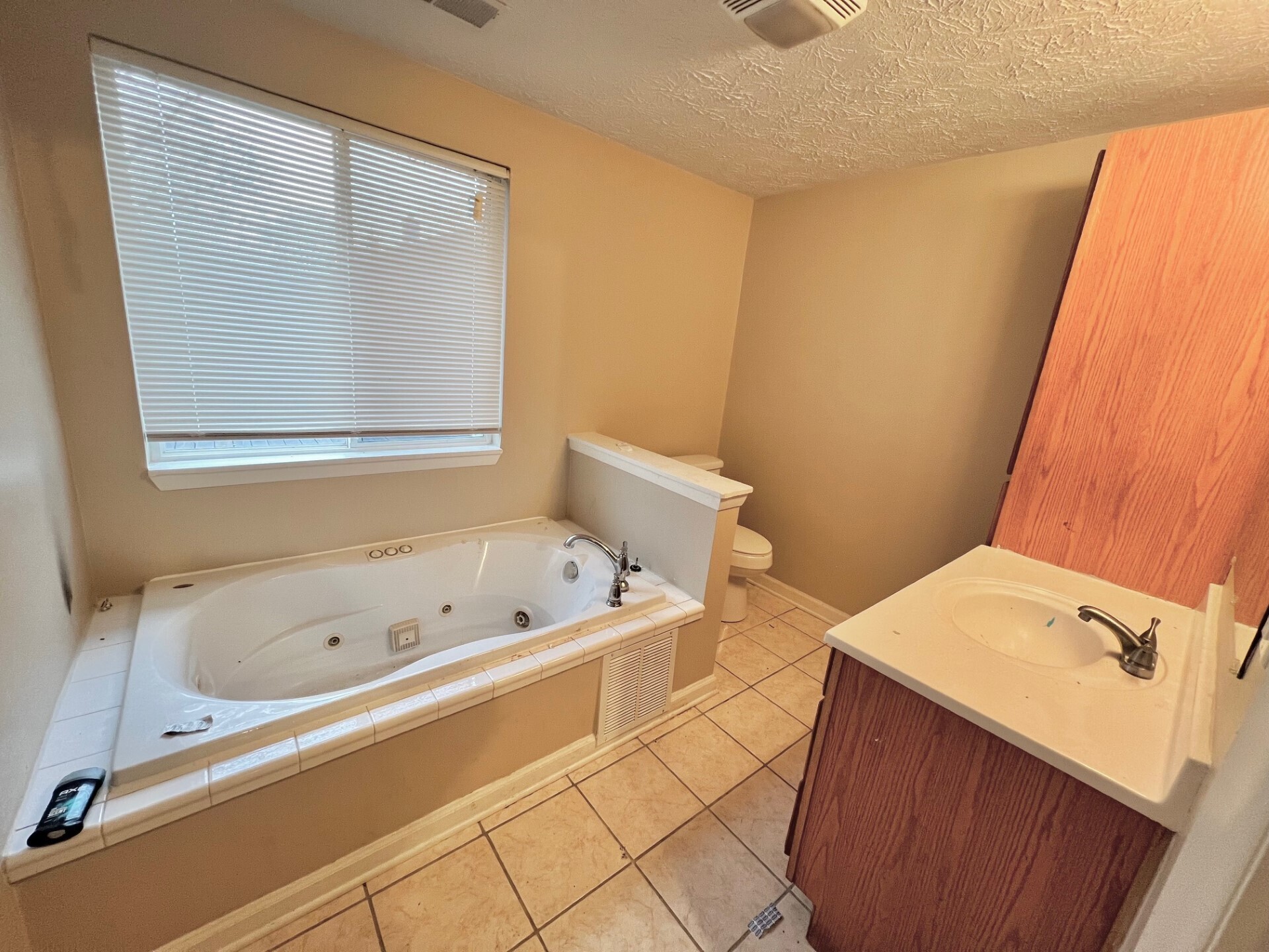 8607 Montery Road Indianapolis, IN 46226 - Photo 11 of 12