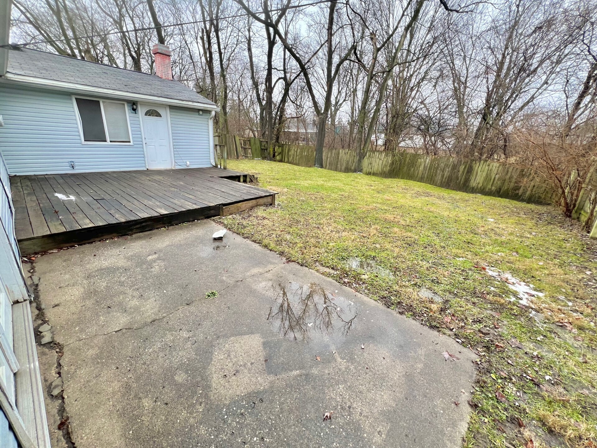 8607 Montery Road Indianapolis, IN 46226 - Photo 4 of 12