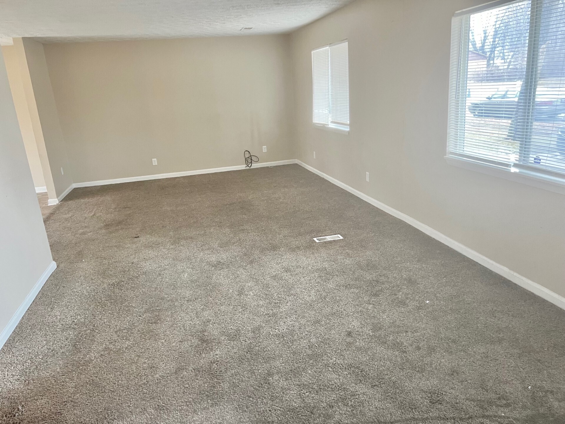 8607 Montery Road Indianapolis, IN 46226 - Photo 9 of 12