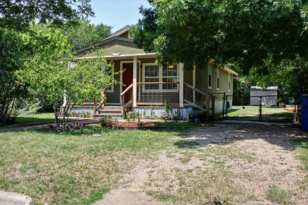 1106 Omega Avenue Austin, TX 78721 - Photo 1 of 1