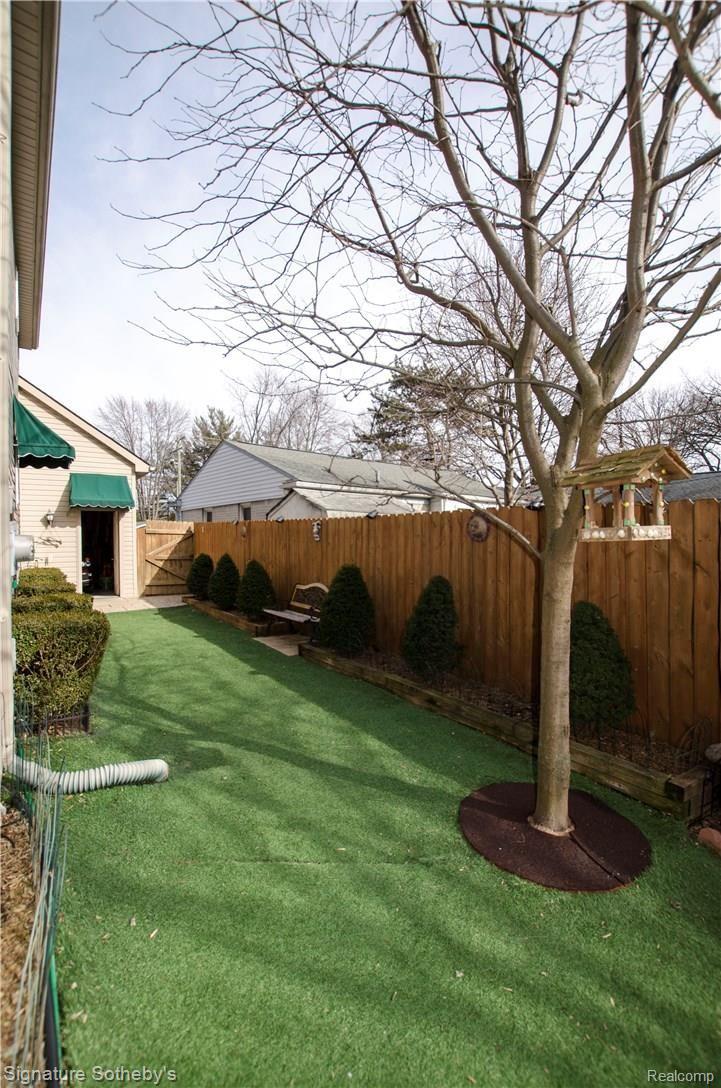 2333 Crooks Road Royal Oak, MI 48073 - Photo 43 of 51 side yard tall1.JPG