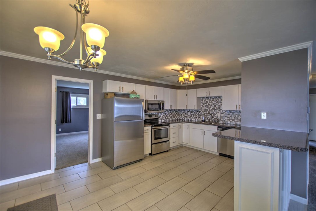 3931 Newcastle Drive Decatur, IL 62526 - Photo 16 of 28 Gallery Image 16