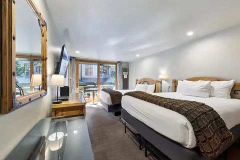 $325,000 | 2000 North Village Drive, Unit 223, Truckee, CA 96161