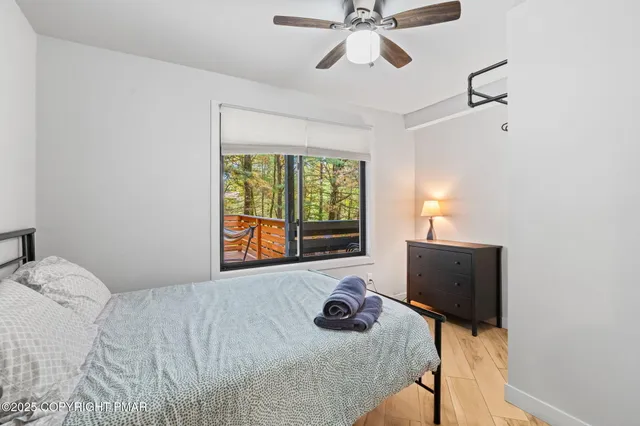 $715,000 | 149 Pineknoll Drive, Lake Harmony, PA 18624