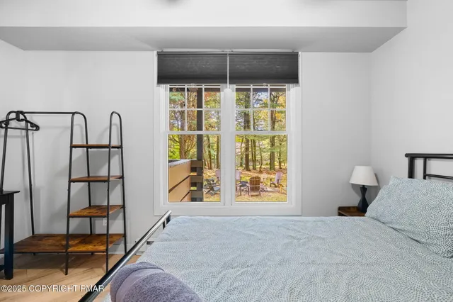 $715,000 | 149 Pineknoll Drive, Lake Harmony, PA 18624