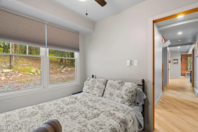 $715,000 | 149 Pineknoll Drive, Lake Harmony, PA 18624