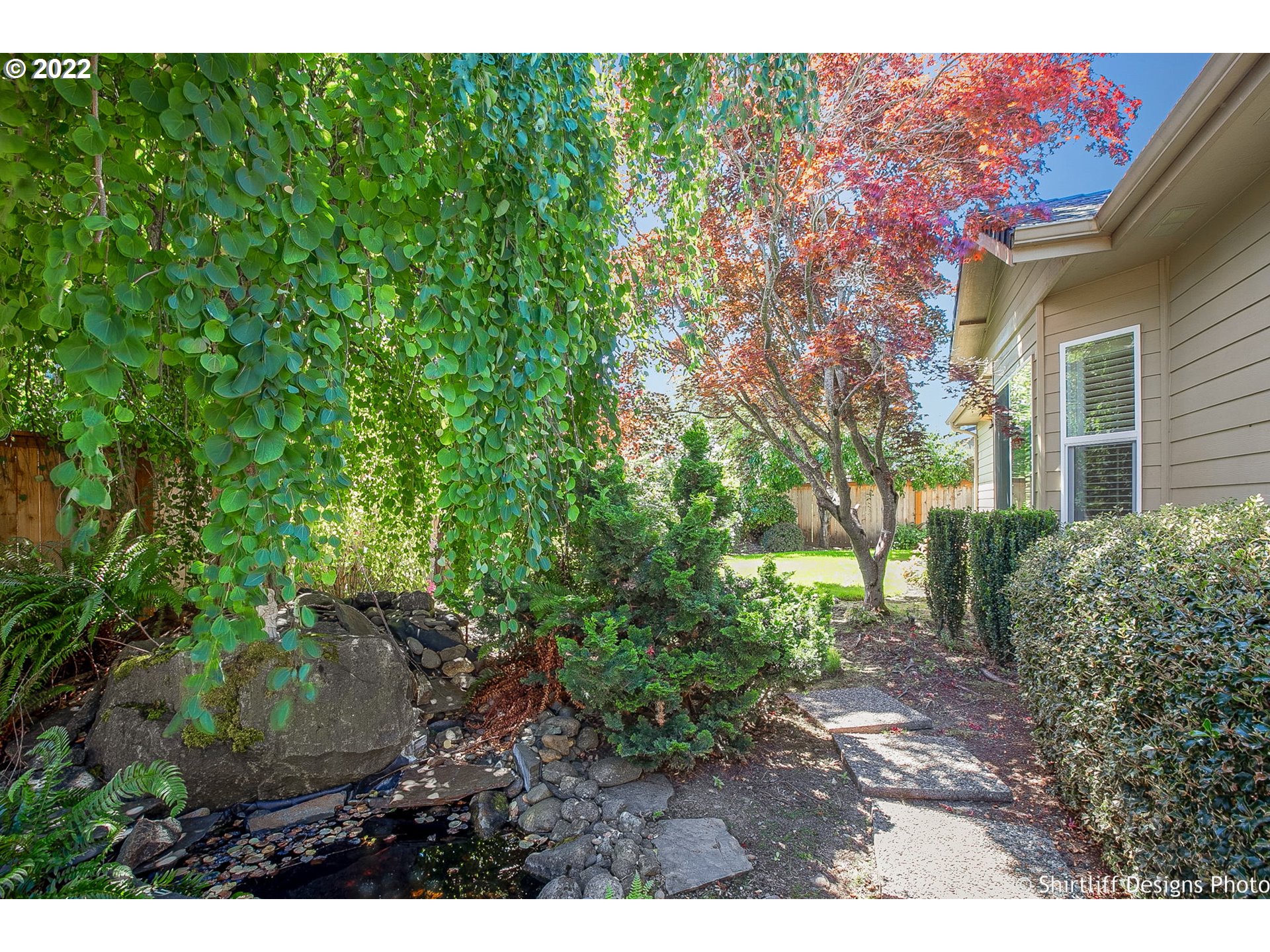 821 River Knoll Way Springfield, OR 97477 - Photo 27 of 29 Water Feature