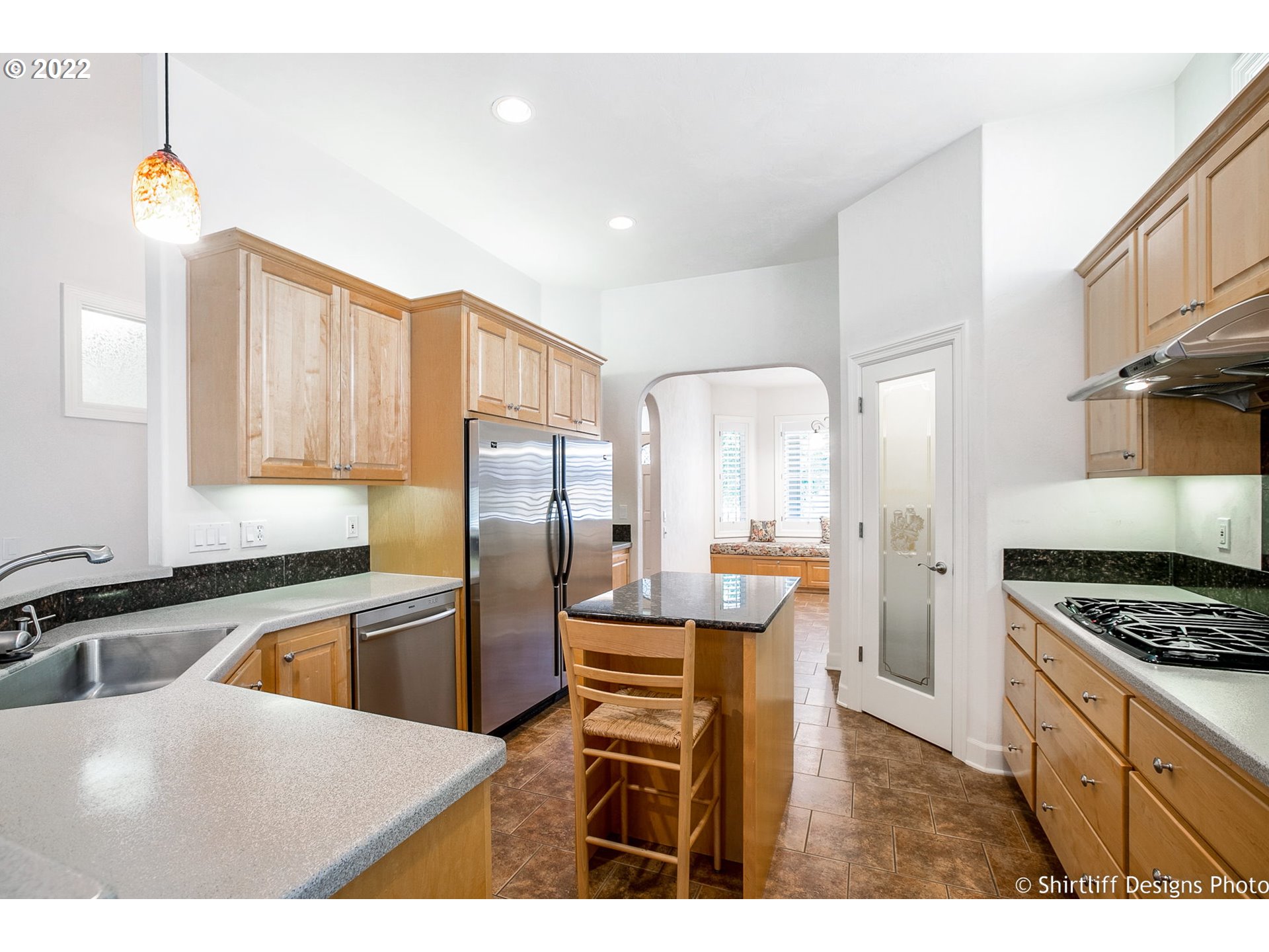 821 River Knoll Way Springfield, OR 97477 - Photo 8 of 29 Kitchen