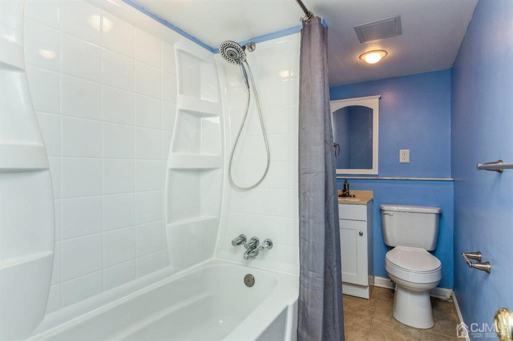 182 McFarlane Road Colonia, NJ 07067 - Photo 14 of 28 FULL BATHROOM